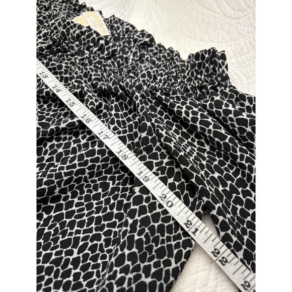 Michael Kors Animal Print Top Women’s Size XL Black White Flowy Tassel Peasant - Picture 4 of 6